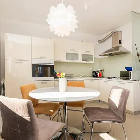 With Swimming Pool Kastel Stafilic, - 23473