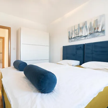 Apartman With Swimming Pool Kastel Stafilic, - 23473